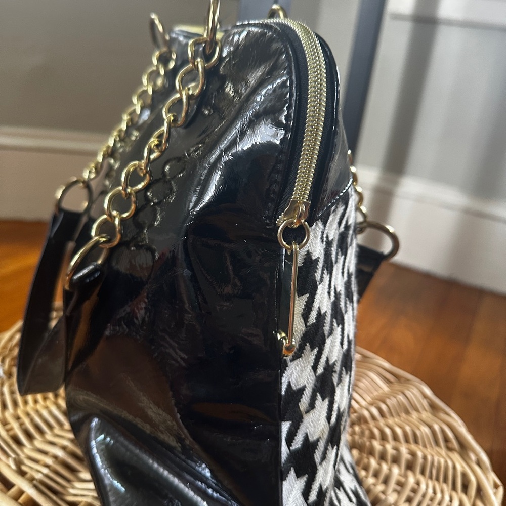 Betsy Johnson Black Patent Leather/Houndstooth Bowling Ball Style Handbag - Picture 7 of 11